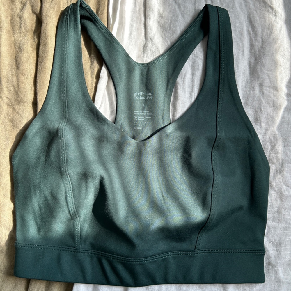 Girlfriend Collective Sports Bra in Green NWOT